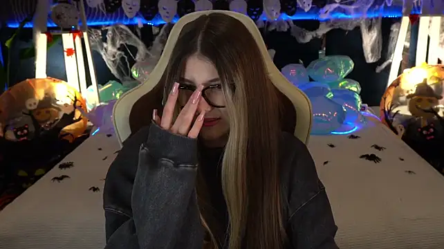 Lissaa_Moon Adlı Modelin Canlı XXX Sohbeti
