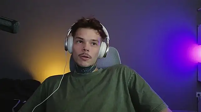 DENIS_HEREのライブXXXチャット