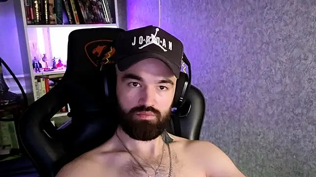 XXX chat uživo modela _Serious_Man