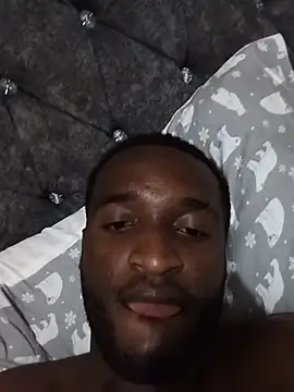 bigdickk11 élő XXX-chatje