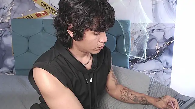 Chat XXX en directo de MaximilianRoth