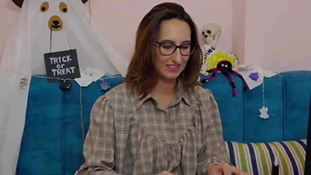 LysAd live XXX chat