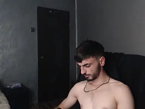 GodFindom 现场XXX聊天