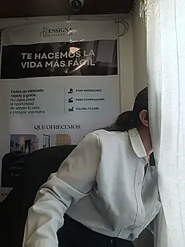 Valentina--1 Live XXX-chat