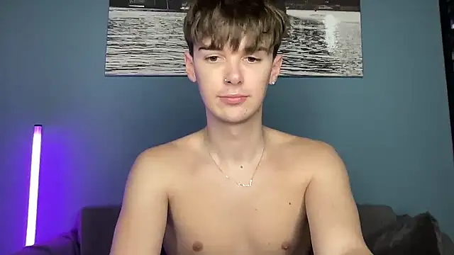 Chat XXX en directo de YourMilkyGuy