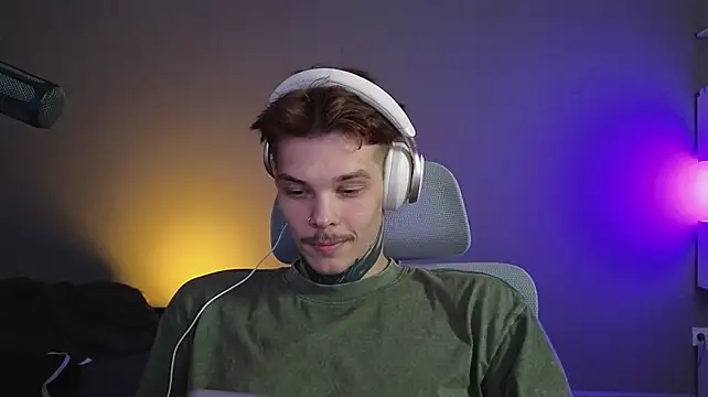 Онлайн чат XXX DENIS_HERE