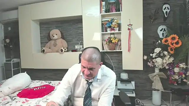 SpartacusDaddy48's Live XXX Chat
