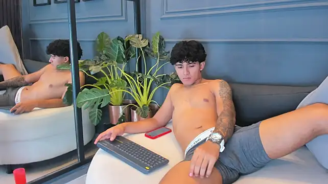 Show de Ruslan_marcel na webcam