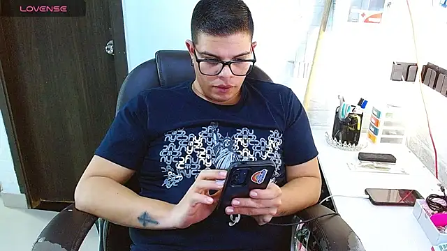 Chat +18 de Realjoel01 ao vivo