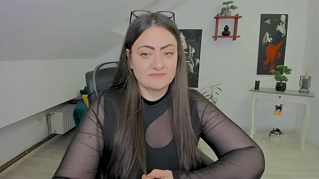 MistressDarrah Chat XXX live