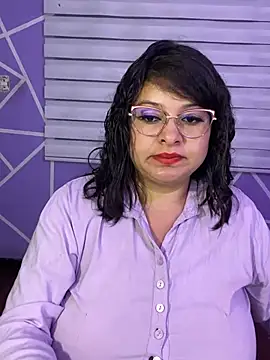 MiiaaJoness' Live XXX Chat