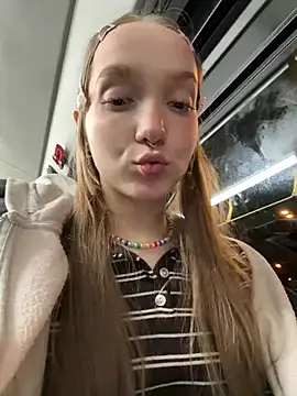 bambi_lu লাইভ XXX চ্যাট