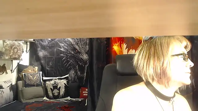 Онлайн чат XXX TittenMichelle