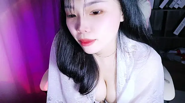 _Lili2K_のライブXXXチャット