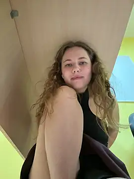 AsynaYuuki Adlı Modelin Canlı XXX Sohbeti