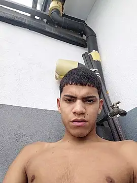Marcos3_ Adlı Modelin Canlı XXX Sohbeti