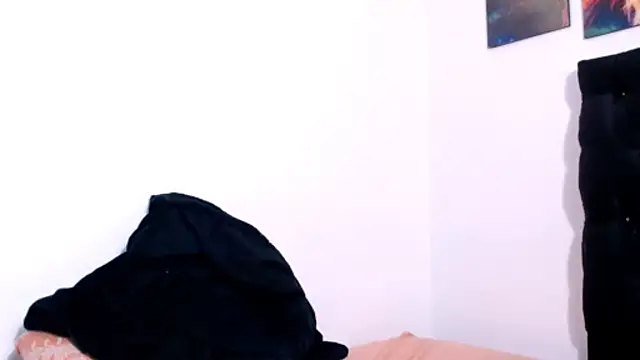 دردشة SCARLETVELVET_ الجنسية المباشرة