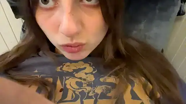 ActaedCottage's Live XXX Chat