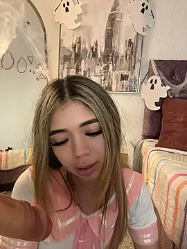 HoneyMollyX's Live XXX Chat