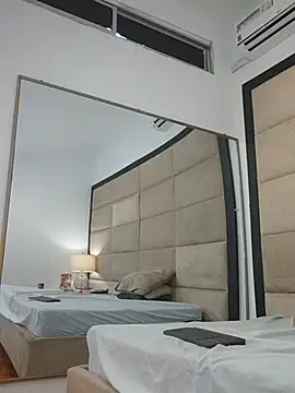 MiiaKiss Live XXX Chat
