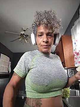 CeceilaMoon Chat XXX live