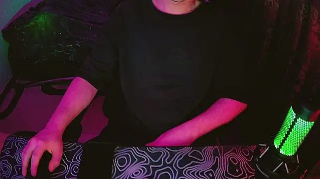 fame_bc 即時 XXX 聊天