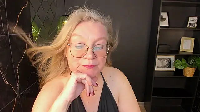 NataliMellow Chat XXX in diretta