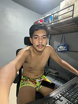 Онлайн чат XXX Dylannn_30