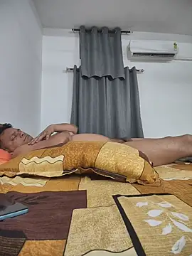 arya_john Adlı Modelin Canlı XXX Sohbeti