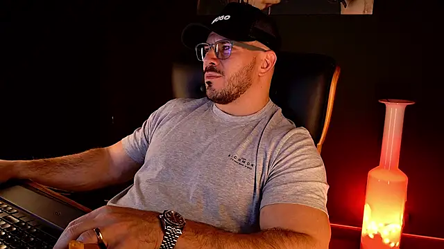 AngeloEric Live XXX-Chat