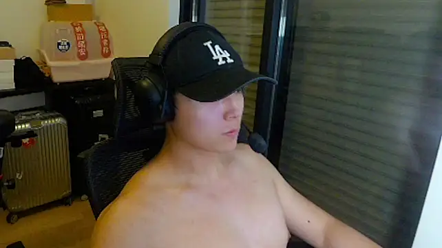 Tkcqcc Chat XXX in diretta