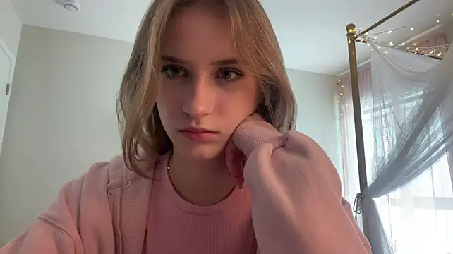 LynellMilleson's Live XXX Chat