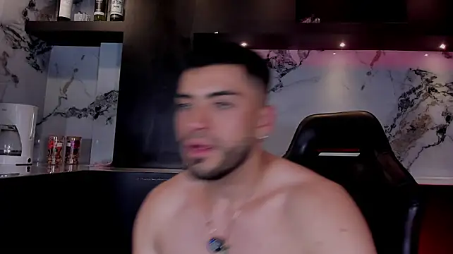 Chatroom XXX en direct de Alexander_Diazz