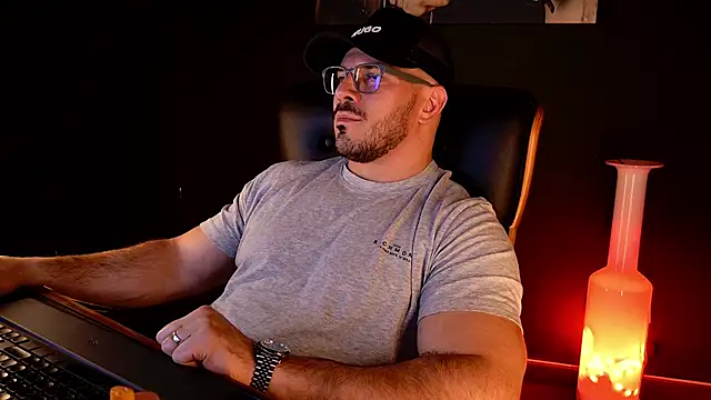 AngeloEric Chat XXX live