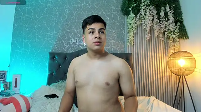 XXX chat uživo modela Patrick_Smith_