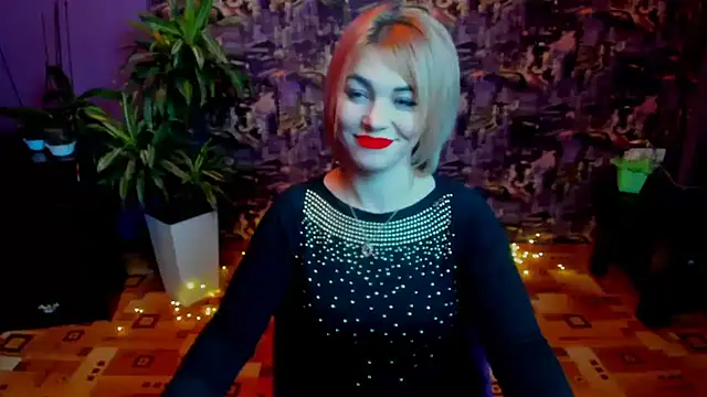 CuttieEmma Adlı Modelin Canlı XXX Sohbeti