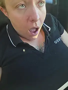 julimonroe's Live XXX Chat