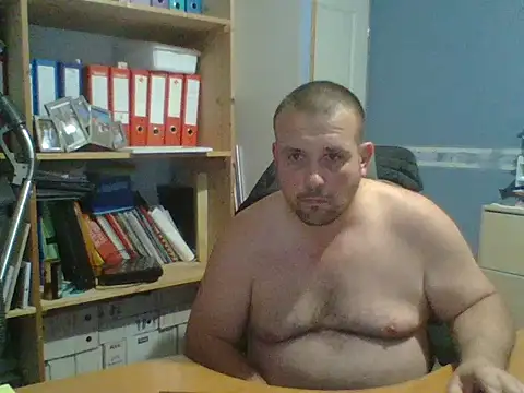 Онлайн чат XXX manubm03