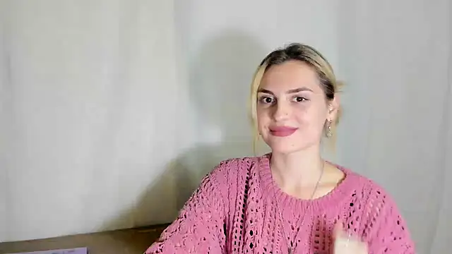MilanaAndera Adlı Modelin Canlı XXX Sohbeti