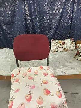 LuscousPussy Adlı Modelin Canlı XXX Sohbeti