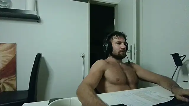alpha-hunk – Live XXX-chat