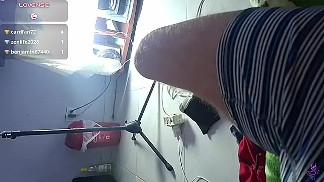 Czat XXX na żywo – EnzoRomanof