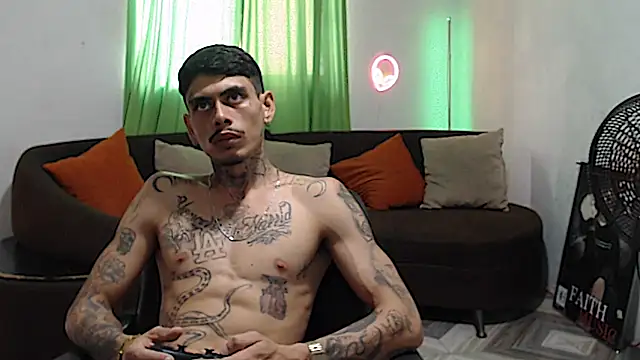 Chat XXX Live alpha_zom