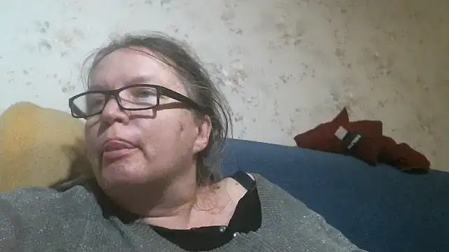 Isolda25 – Naživo XXX chat