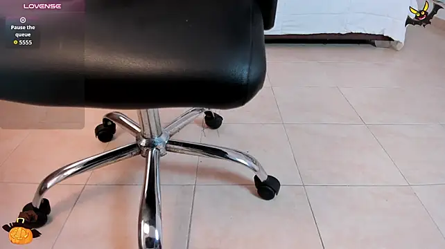 IsabellaaJoness' Live XXX Chat