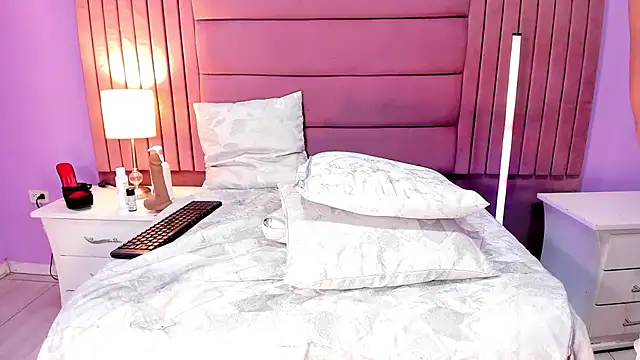 KittenDani's Live XXX Chat