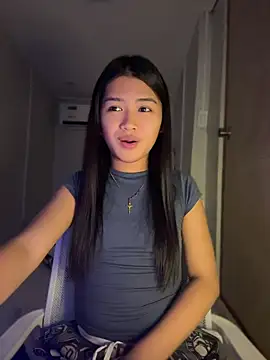 แชท XXX สดของ hugecock_molly