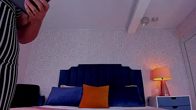 Chat +18 de SeleneDavidsLS ao vivo
