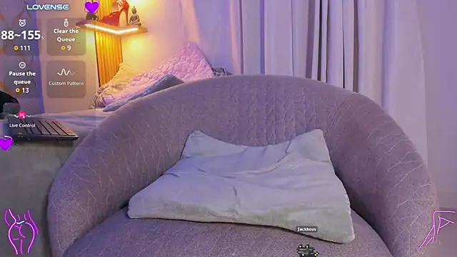 XXX chat uživo modela angel_mozz