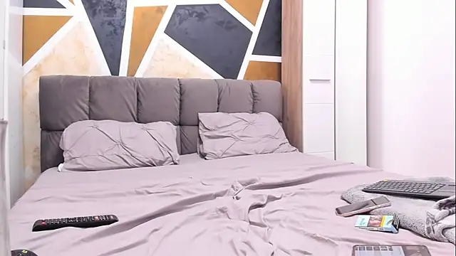 AnyaaGlow Chat XXX live